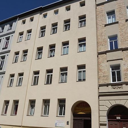 Hostel Im Medizinerviertel Halle  Exteriör bild