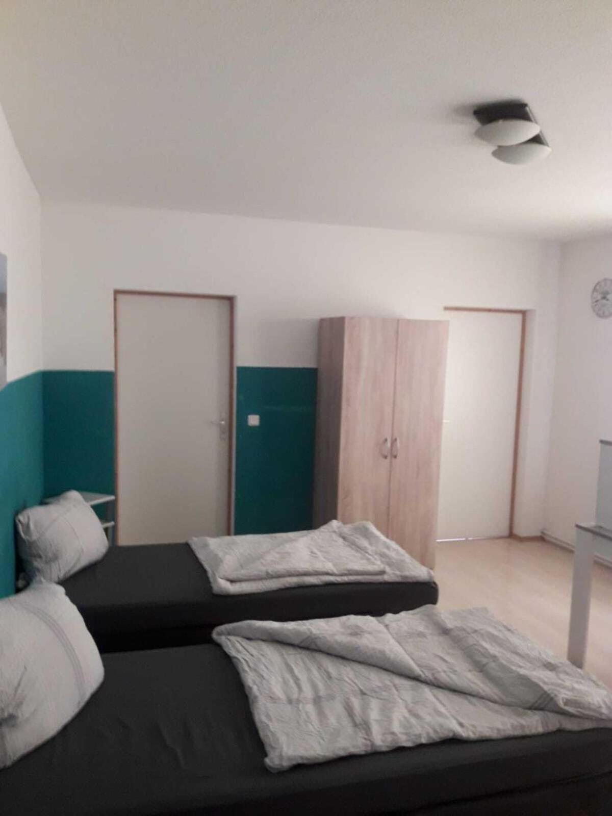 Hostel Im Medizinerviertel Halle  Rum bild