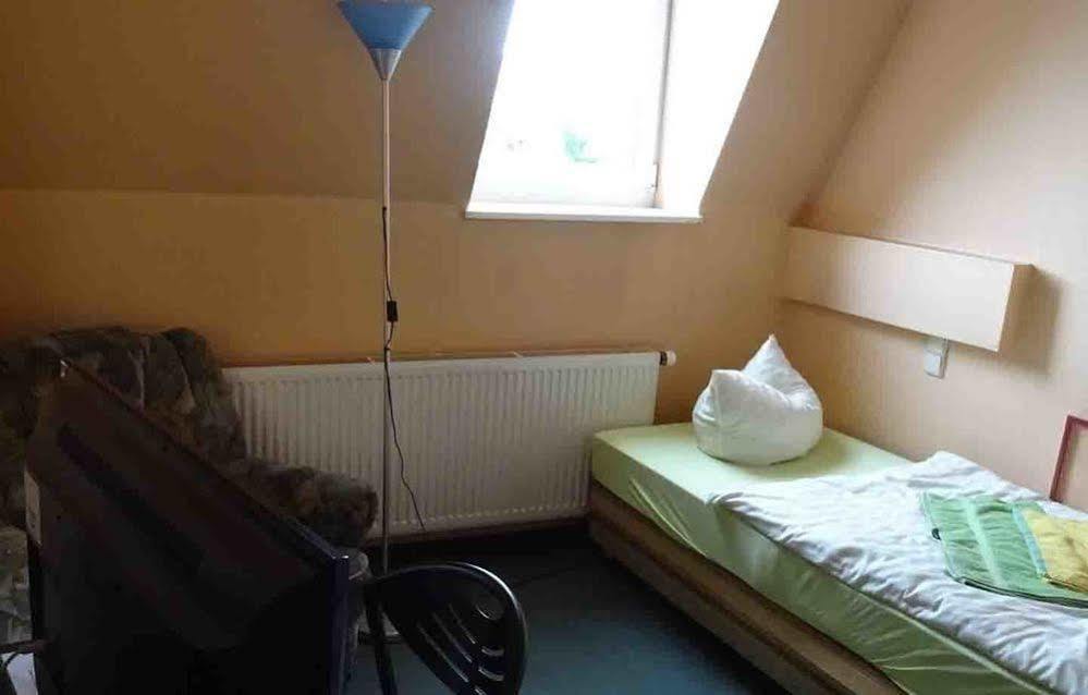 Hostel Im Medizinerviertel Halle  Exteriör bild